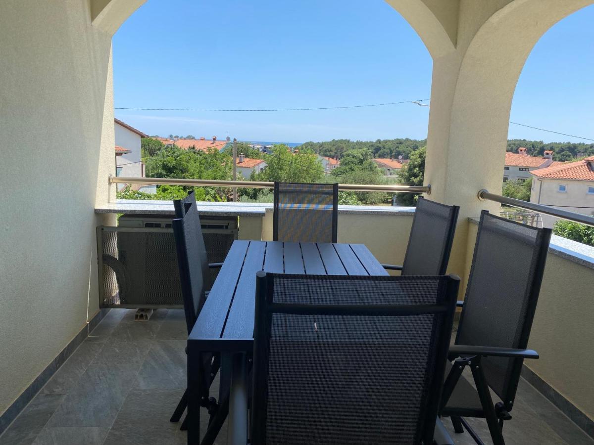 Villa Livi - Luxury Sea View Appartments Medulin Ngoại thất bức ảnh